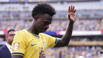 Vinícius: "La sensación de frustración es enorme, perdón y lucharé por el sueño de volver a lo más alto"