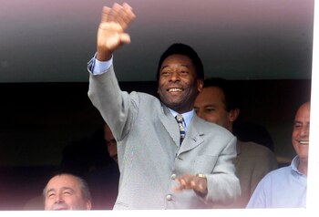 Pelé asistió al palco de