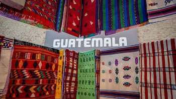 El trabajo artesanal toma un nuevo significado en Europa. El respaldo del Instituto Guatemalteco de Turismo y el impacto cultural de ser reconocidas a nivel mundial (Foto cortesía INGUAT)