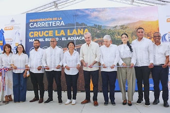 La nueva vía conecta Cruce La Lana, La Lana, Manuel Bueno y El Aguacate con Dajabón y Santiago Rodríguez, y modifica la movilidad diaria de la región. (Foto cortesía Presidencia de la República Dominicana)
