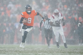 El quarterback Jarrett Stidham de