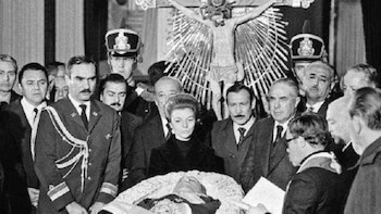 Los misterios de una profanación: el robo de las manos de Perón, un poema escrito por la viuda, doce llaves y la cadena de muertes
