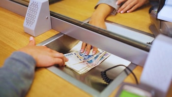 Disparidad en el crédito: caen fuerte las tasas para empresas, pero se mantienen muy altas las líneas a las personas