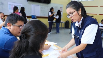 ONPE alerta que solo el 37 % de miembros de mesa ha sido capacitado a pocos días de las Elecciones 2026