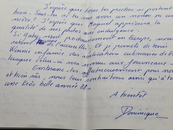 A mano, con tachones y