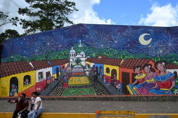 Murales artísticos urbanos que dan otra cara a El Salvador