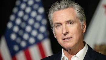 El gobernador de California afea