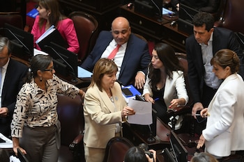 Senadores del oficialismo y la