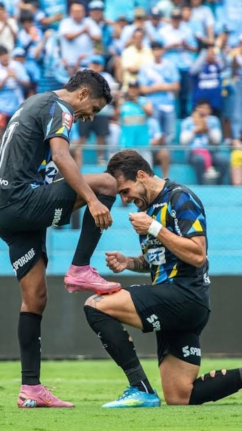 Sporting Cristal no quería contar con Gabriel Santana ni Felipe Vizeu, aunque solo se produciría la salida del delantero. - créditos: Difusión