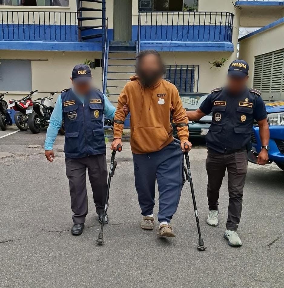 La PNC de Guatemala capturó a Julio “N”, alias El Viejo, señalado como presunto líder de la estructura Los Taxistas del Viejo. (PNCdeGuatemala)