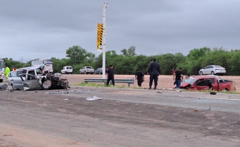 La colisión involucró a dos vehículos en el kilómetro 1195 de la Ruta Nacional 9 (Foto: Sur Santiago)