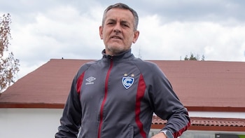 Horacio Melgarejo dio singular respuesta tras enterarse que dirigente de Cienciano quiere renovarle por 3 años: “Que aparezca el papelito”