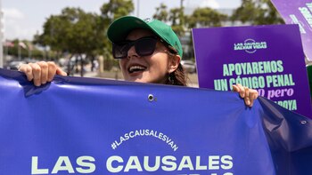 Cientos de personas exigen "un