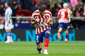 Giménez celebra un gol del Atlético, en una foto de archivo. EFE/ Rodrigo Jiménez