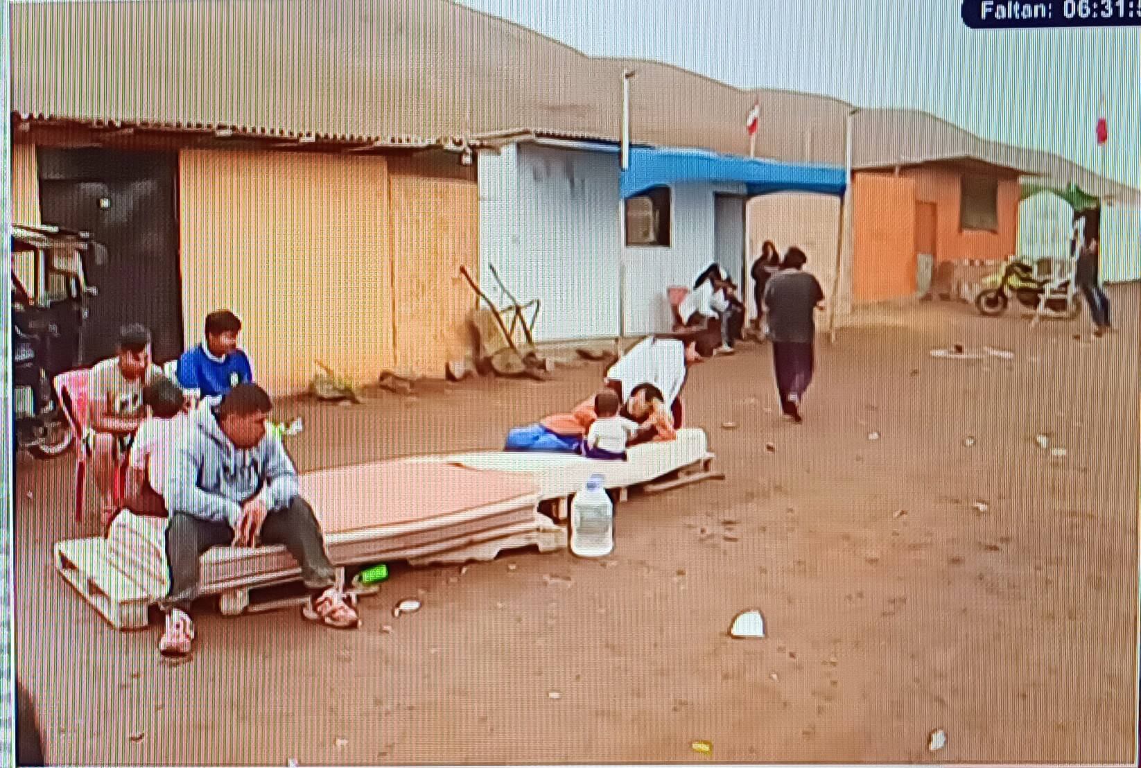 Familias han perdido todas sus pertenencias tras el incendio de 30 viviendas perpetradas por extorsionadores. Foto: Jorge Vera/Facebook