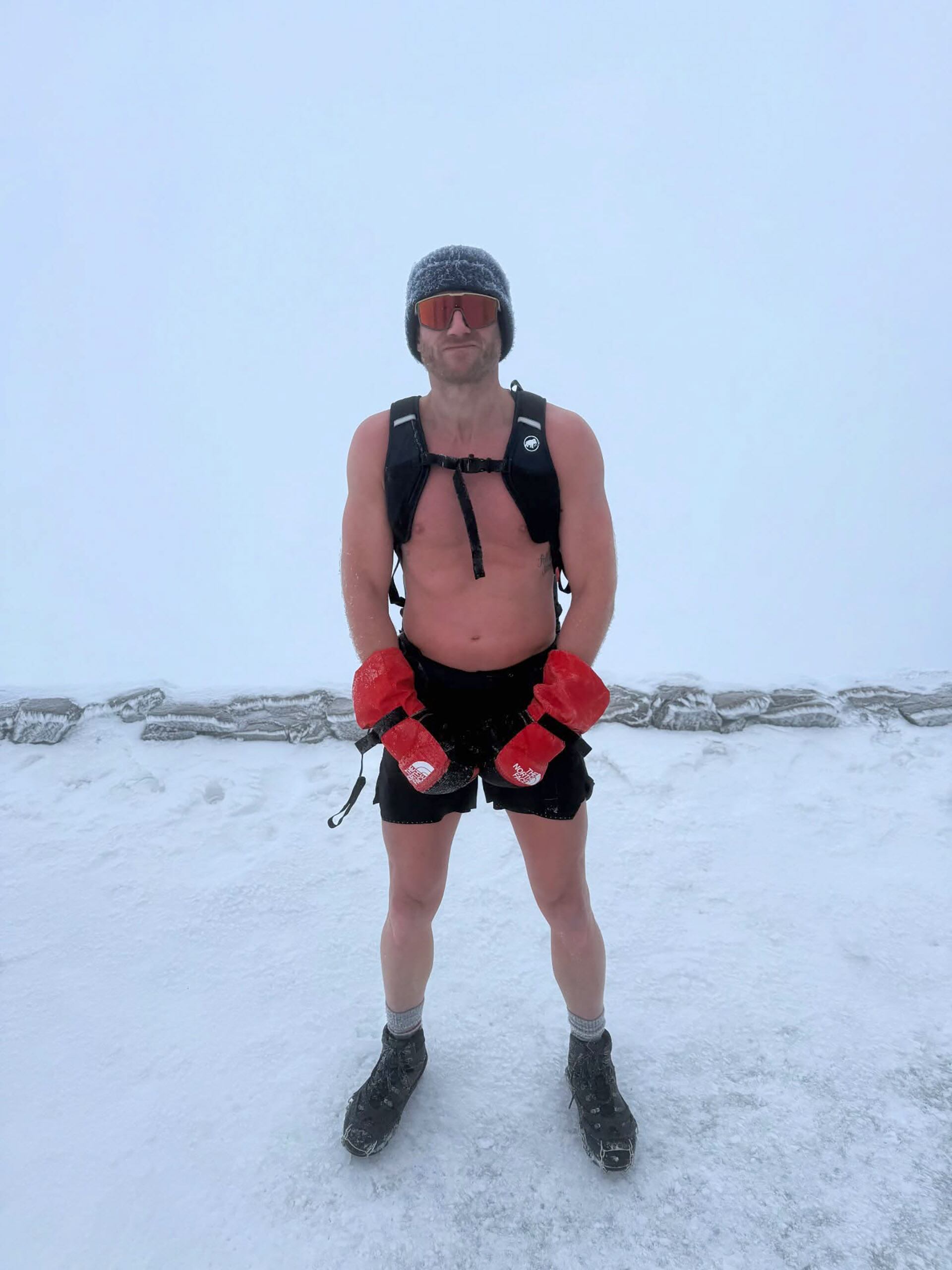 El método Wim Hof, basado en la respiración controlada y la exposición al frío, transformó la vida de Schürrle y fortaleció su resiliencia mental (Instagram / @andreschuerrle)