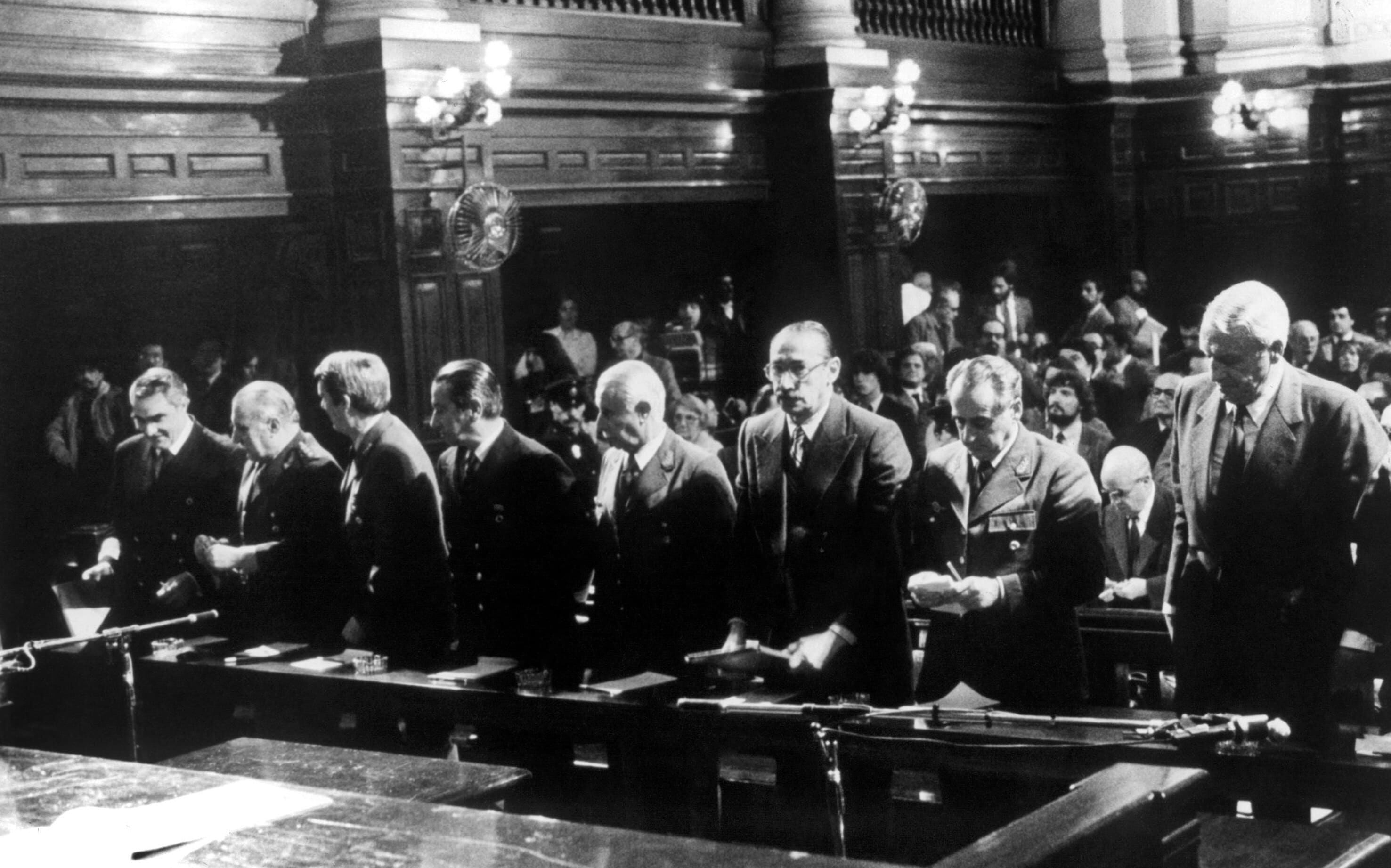 Plano general de una de las sesiones del juicio contra los miembros de las juntas militares argentinas que detentaron el poder de 1976 a 1983; y que se les juzga por las atrocidades cometidas en la llamada