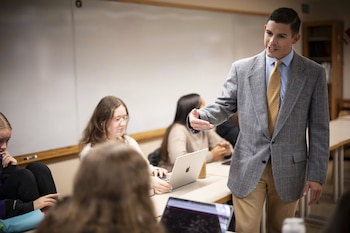 La Ethel Walker School permite