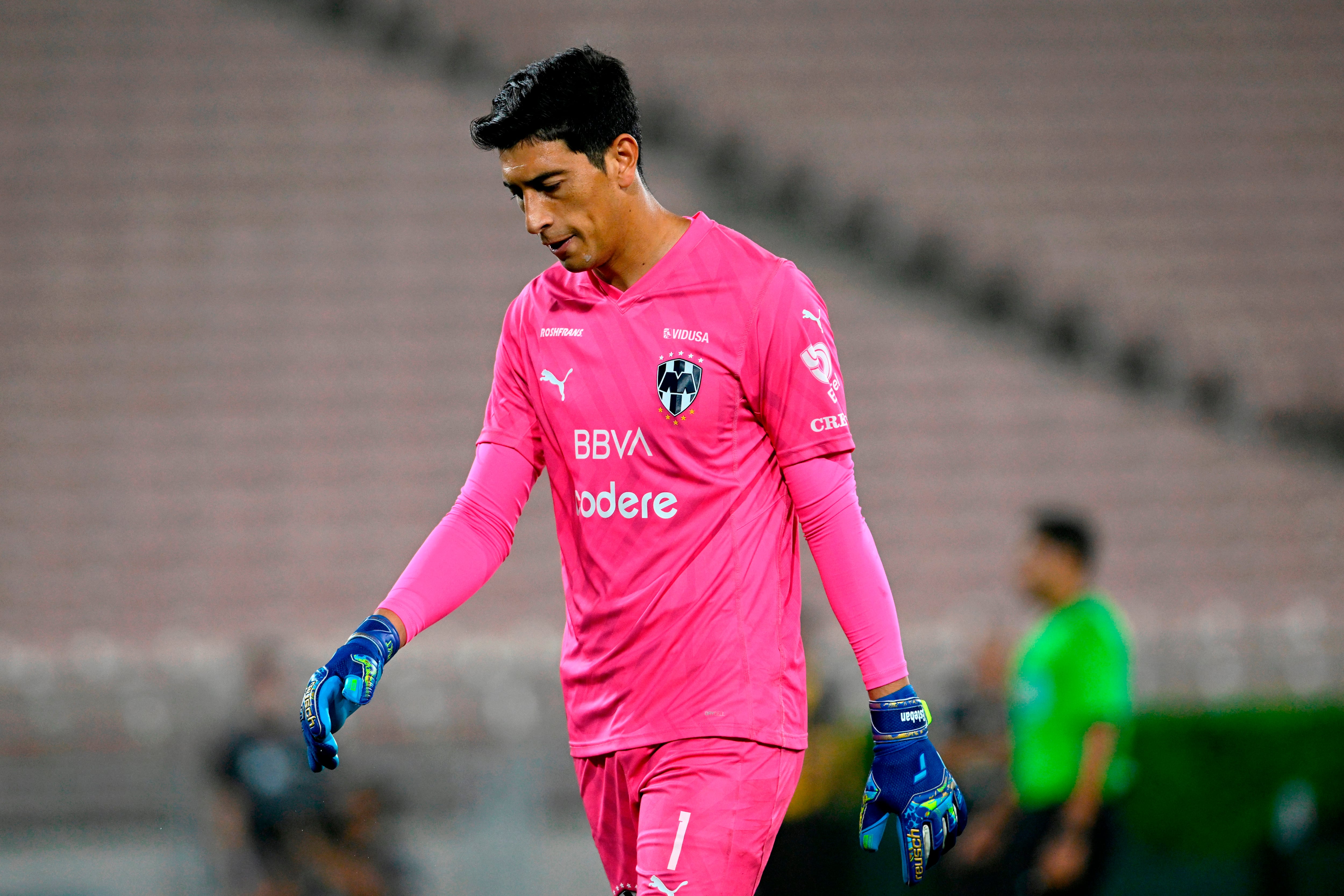 Esteban Andrada regresó a entrenar mientras arrastra una sanción de 13 fechas suspendido (AP Foto/Alex Gallardo)
