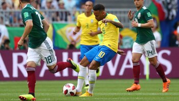 Neymar ante la Selección Mexicana