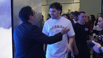 Martín Cirio y karaoke coreano: así fue la apertura de una reconocida marca de K-Beauty