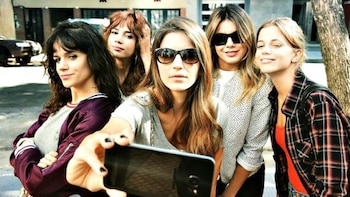 La trama de Las Estrellas siguió a cinco hermanas que debían administrar un hotel boutique para cobrar la herencia de su padre