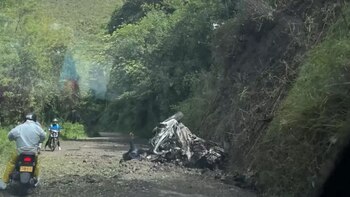 Dos policías muertos deja atentado