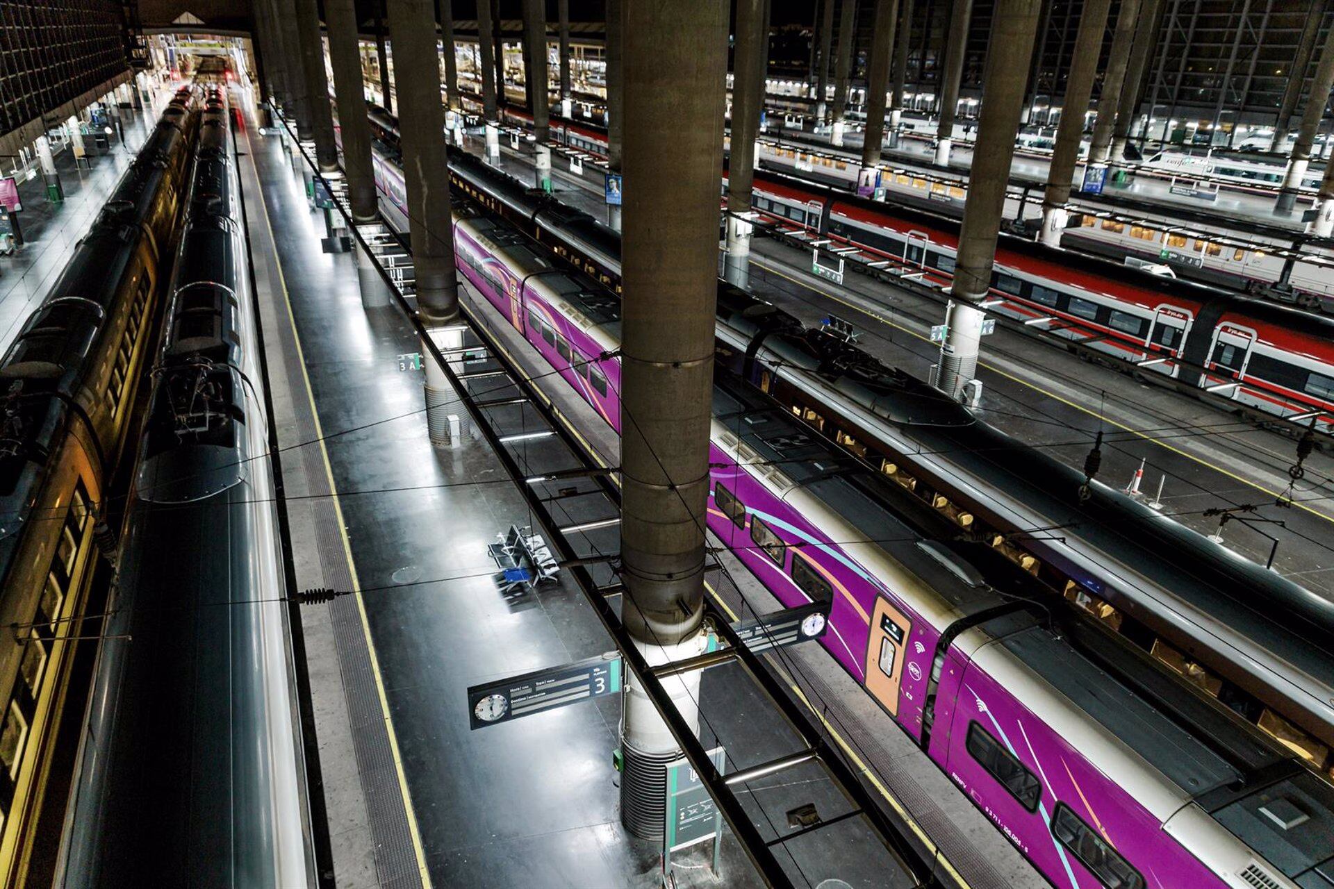 Un tren en la Estación de Atocha, a 4 de mayo de 2025, en Madrid (Carlos Luján - Europa Press)