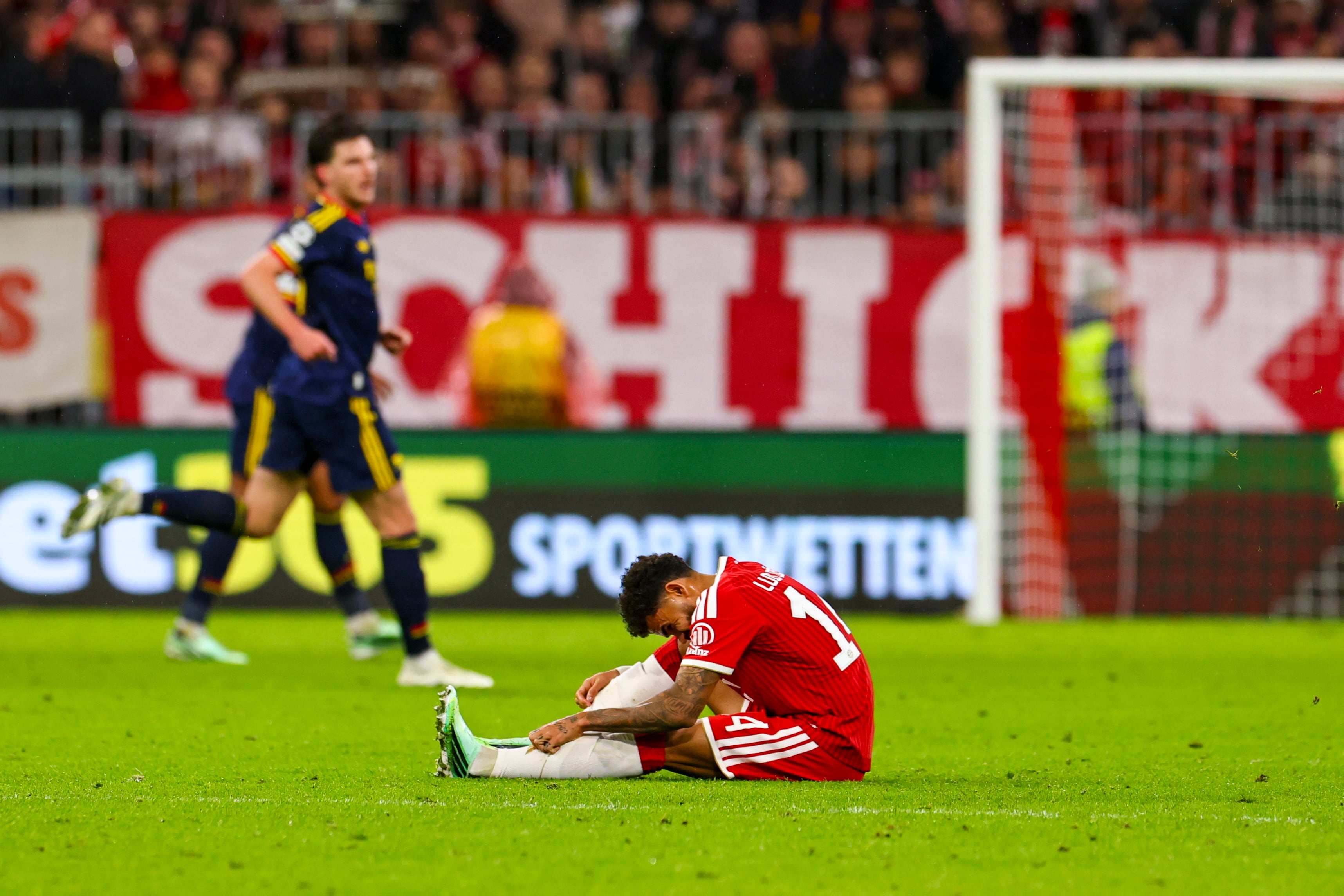 Luis Díaz se lesionó en la Champions League y periodista alemán cuestionó al Bayern Múnich: “Me pareció un poco extraño”
