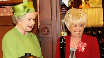 Murió Barbara Windsor a los