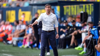 El Cádiz destituye a Albert Celades como entrenador