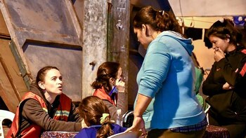 Los evacuados recibieron alimentos, vestimenta