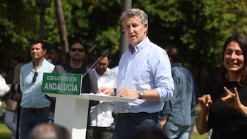 Feijóo reprocha a Montero que no deje su acta: "Es una falta de respeto. Andalucía no está para que la utilicen"