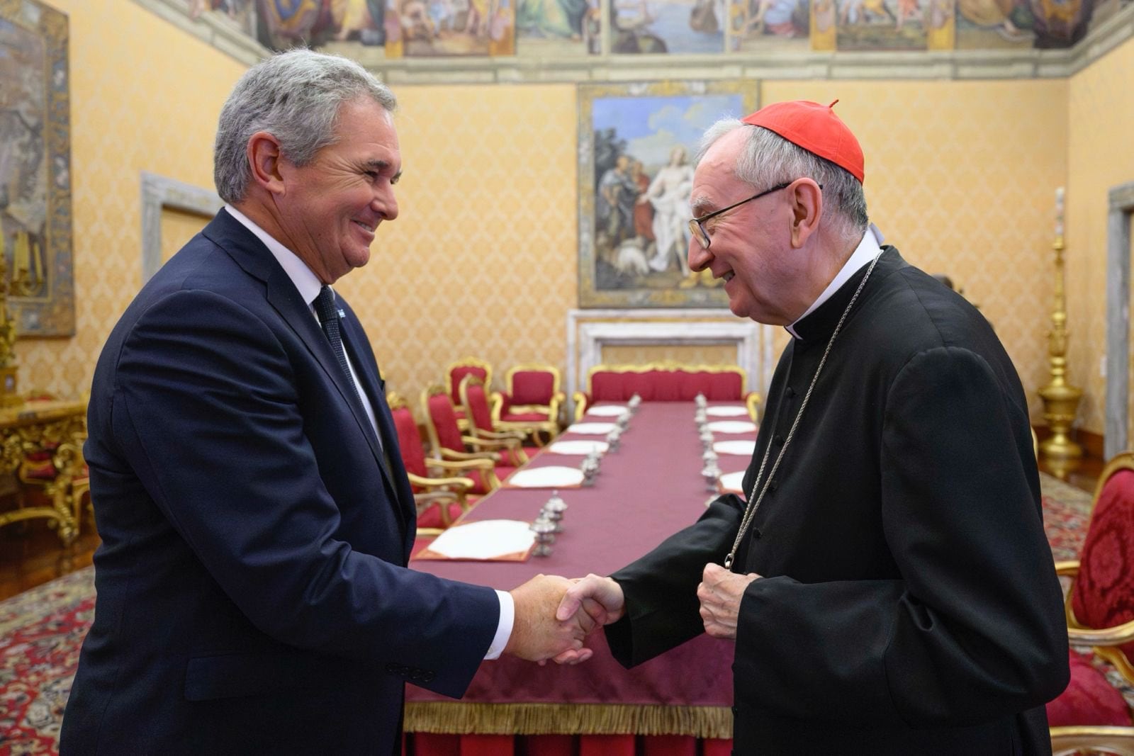 En la reunión con y el Vaticano, el canciller argentino resaltó la excelente relación bilateral y el interés en profundizar los lazos diplomáticos