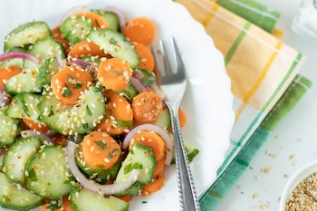 Ensalada de pepino y zanahoria