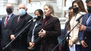 María del Carmen Alva elogió