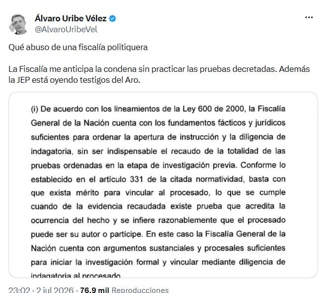 El expresidente Álvaro Uribe Vélez ha asegurado que la Fiscalía General de la Nación ya le está “anticipando” una decisión adversa en el proceso que lo menciona por su presunta responsabilidad en las masacres de El Aro y La Granja, y en el crimen del defensor de derechos humanos Jesús María Valle - crédito @AlvaroUribeVel/X