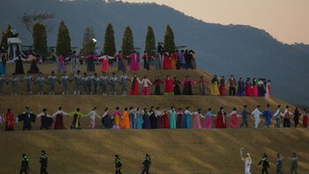 Traditional Dance Welcomes Torch to Jeolla