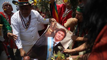 Chamanes peruanos anticipan éxitos para