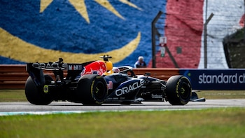 Verstappen se reencuentra con la pole en Sepang y Alonso y Sainz pasan a Q2