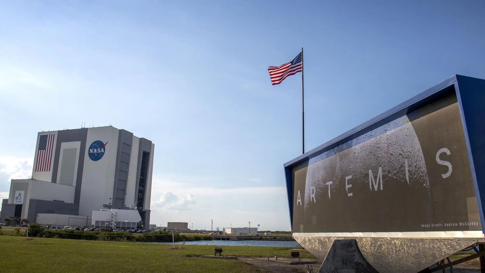 La NASA invita a personas de todo el mundo a registrar sus nombres y sumarlos simbólicamente a la tripulación de Artemis II - Créditos: EFE.