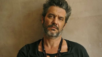 Detuvieron a Maxi Ghione, actor de Casi Ángeles y La 1-5/18, por privación ilegítima de la libertad y secuestraron armas