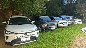 Algunos de los vehículos secuestrados.