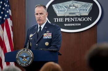 Pat Ryder, jefe de prensa