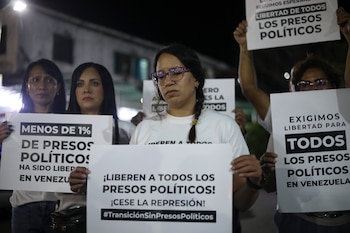 Familiares de presos políticos sostienen