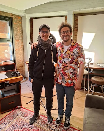 Agustín Britos junto a Carlos