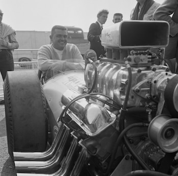 Mickey Thompson y su esposa