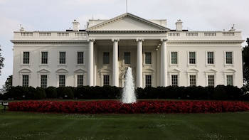 La Casa Blanca advierte sobre el uso de información confidencial en mercados predictivos y operaciones bursátiles