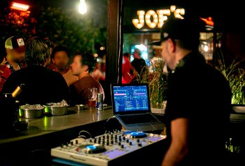 El bar denunciado por los