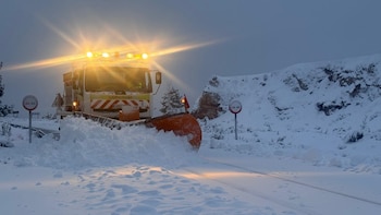 Decenas de conductores atrapados, riesgo